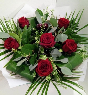 6 Red Roses